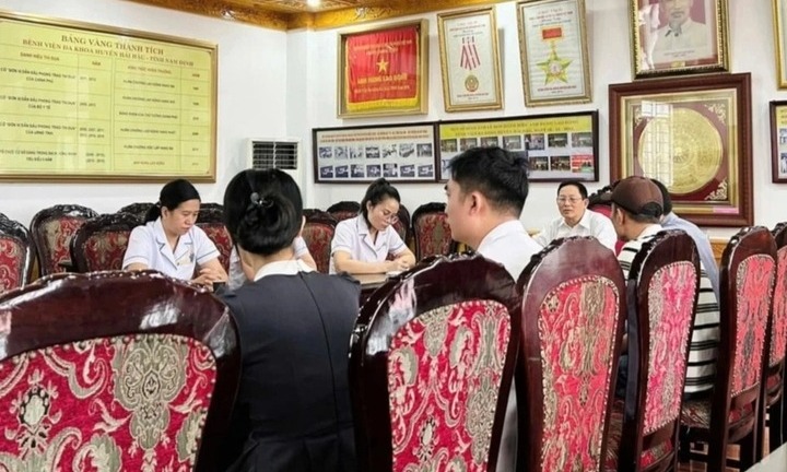 Nữ điều dưỡng bị người nhà bệnh nhân hành hung lúc nửa đêm ở Ninh Bình 