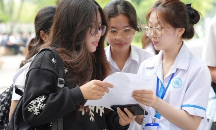 Trường đại học đầu tiên ở phía Bắc công bố điểm chuẩn năm 2025, ngành Sư phạm Ngữ văn lấy điểm cao nhất