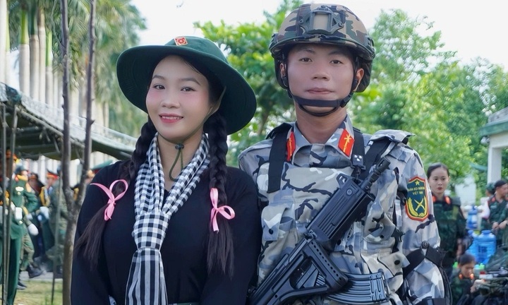 Chuyện tình đẹp như mơ của cặp đôi gặp nhau ở A50, nên duyên nhờ A80