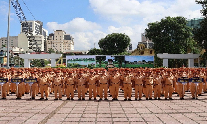 Hà Nội tiếp nhận hơn 600 CSGT tăng cường đảm bảo an ninh, trật tự an toàn giao thông Lễ kỷ niệm Quốc khánh 2/9