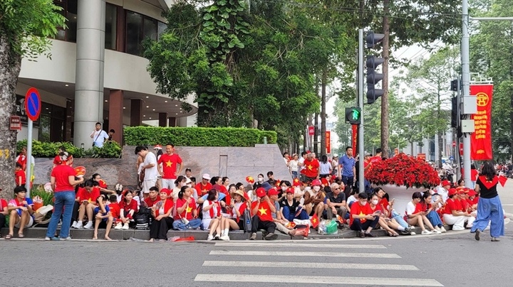 Hà Nội yêu cầu trông giữ xe miễn phí cho nhân dân đi xem diễu binh, diễu hành