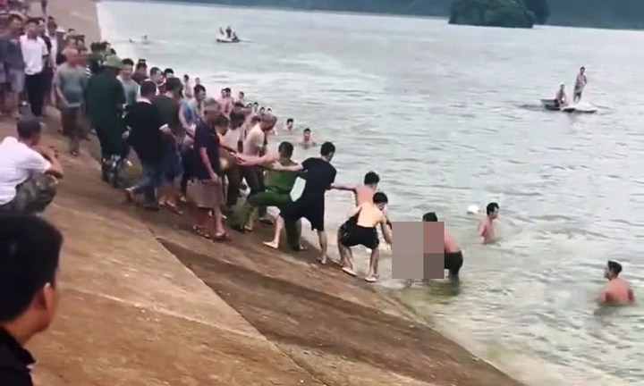 Bố mẹ ở Ninh Bình bàng hoàng nhận tin dữ sau khi để 2 con nhỏ ở nhà tự chơi