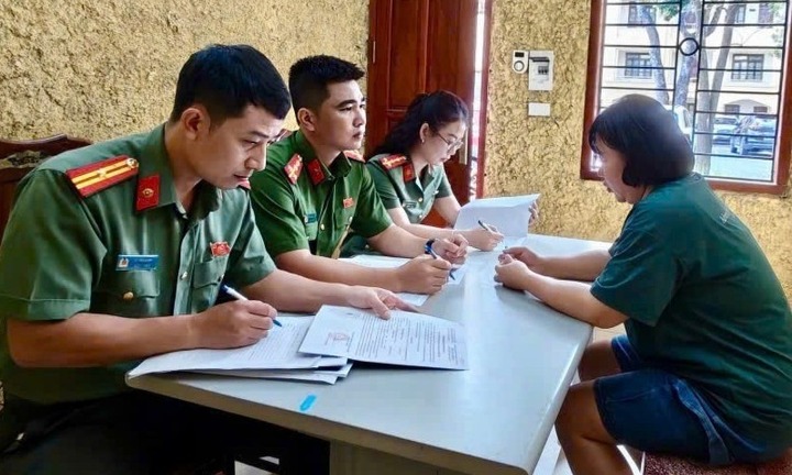 Bắt Phan Hạnh Thương - đối tượng lừa bán hơn 60 vé giả xem diễu binh, diễu hành