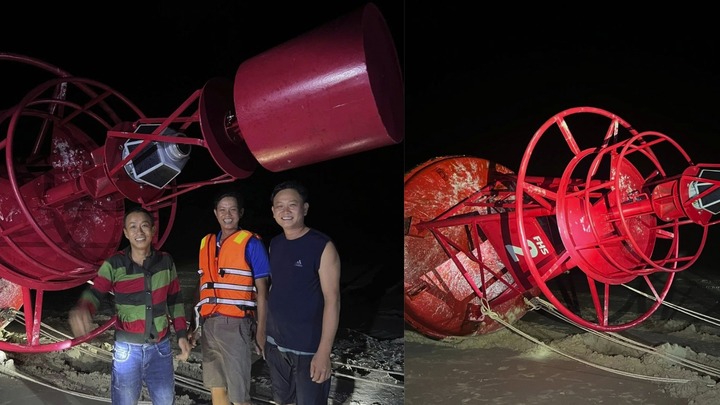 Phát hiện phao tiêu hàng hải dài 12m trôi dạt vào bờ biển Quảng Trị