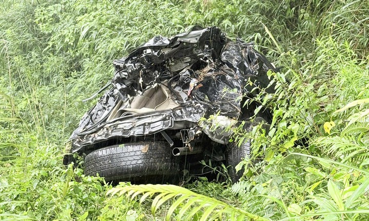 Phát hiện ô tô biến dạng dưới vực, bên cạnh là thi thể người đàn ông ở Lạng Sơn