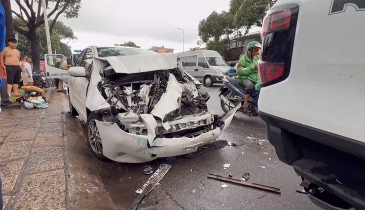 Tin tức tai nạn giao thông mới nhất ngày 31/8: Va chạm với người qua đường, nam thanh niên tử vong