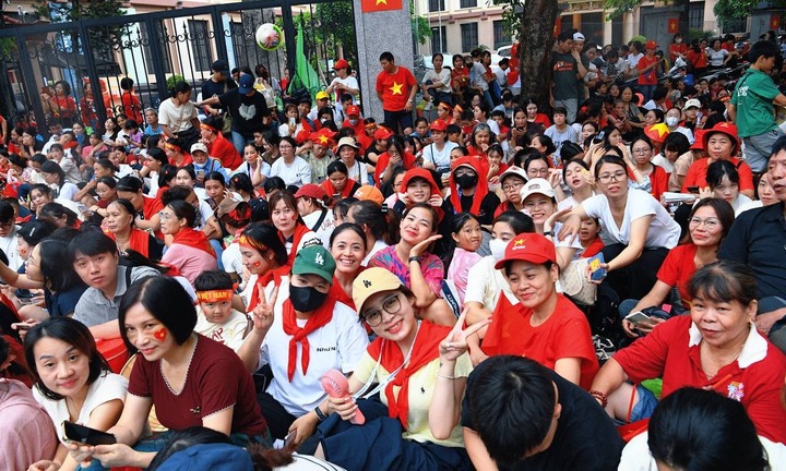 Thủ tướng yêu cầu tặng quà nhân dân sớm, đầy đủ dịp kỷ niệm 80 năm Cách mạng Tháng Tám và Quốc khánh 2/9