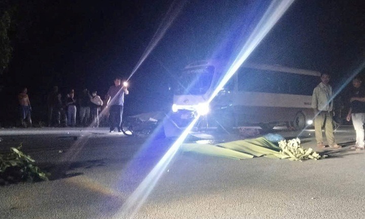 Quảng Ngãi: Tai nạn liên hoàn giữa xe máy, xe đạp và xe khách, 2 người tử vong