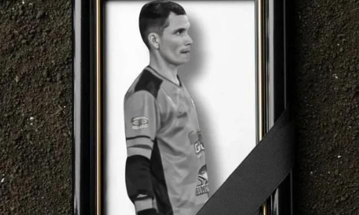 Thủ môn bất ngờ đổ gục, qua đời chỉ vài giây sau khi cản phá thành công một quả penalty