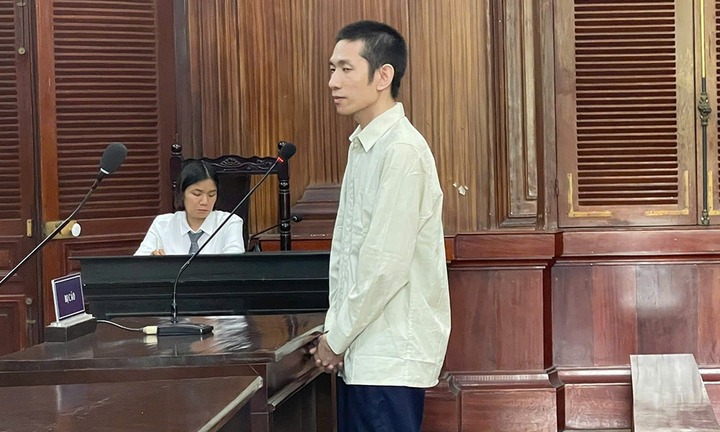 Lừa người yêu đồng tính bịt mắt để nhận quà rồi ra tay sát hại, kẻ thủ ác lĩnh 10 năm tù