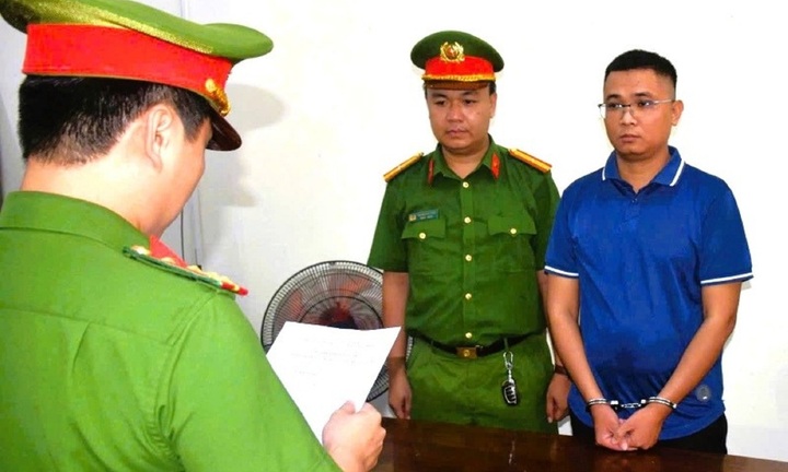 Bắt Phan Như Anh Quốc- nhân viên ngân hàng lừa đảo hơn 15 tỷ đồng