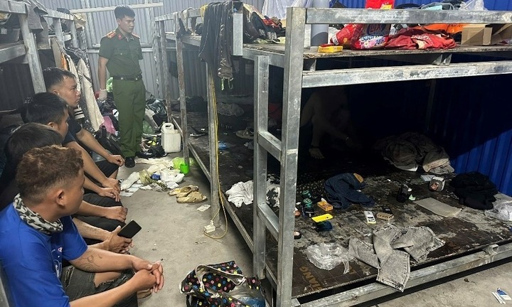 Phát hiện 29 đối tượng dương tính với ma túy trong khu lán trại công nhân