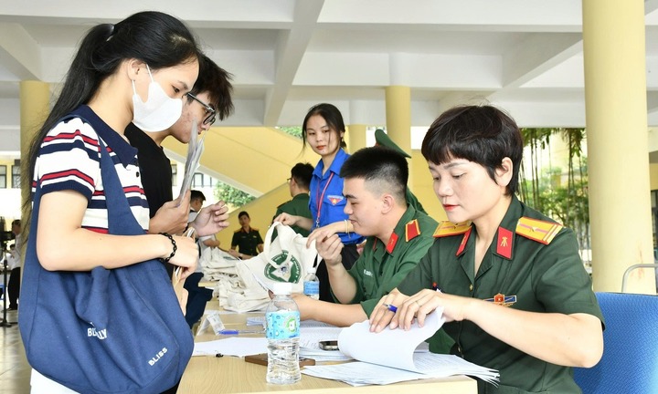 Tin tức giáo dục nổi bật 24h: 35 thí sinh đỗ Học viện Kỹ thuật Quân sự đạt điểm tuyệt đối 30/30