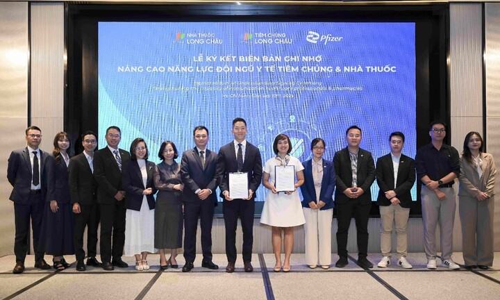 Pfizer Việt Nam và Long Châu hợp tác nâng cao năng lực đội ngũ y tế tiêm chủng và nhà thuốc