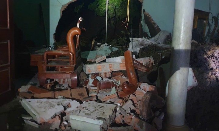 Tin thời sự hôm nay (14/9): Sạt lở nhà dân ở Sơn La, nam thanh niên bị thương