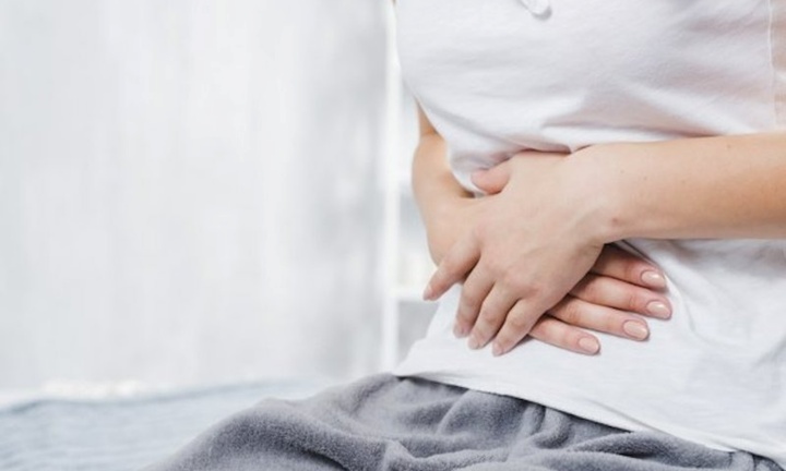 4 dấu hiệu về tiêu hóa cảnh báo gan gặp vấn đề 