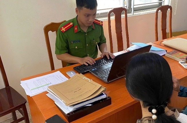 Giải cứu nữ sinh bị lừa đến nhà nghỉ, liên tục đòi bố mẹ chuyển 150 triệu đồng 