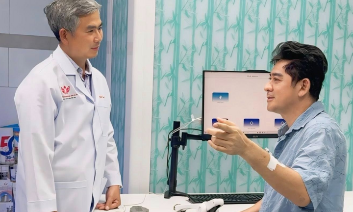 Bỏ lỡ “thời gian vàng” can thiệp sau đột quỵ, sức khỏe diễn viên Huỳnh Anh Tuấn giờ ra sao?