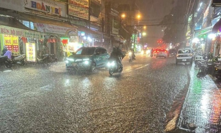 Tin tức dự báo thời tiết hôm nay (19/9): Cảnh báo mưa lớn ở Trung Bộ, Nam Bộ