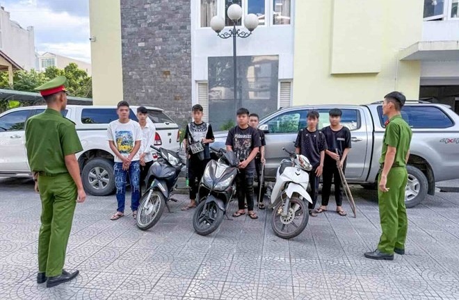 Làm rõ nhóm 7 thiếu niên mang gậy sắt ra đường đánh người, cướp xe ở Huế