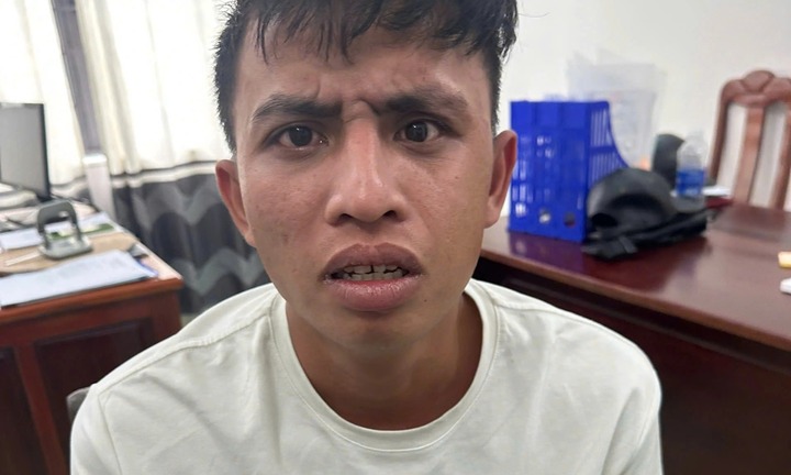 Em trai nửa đêm 