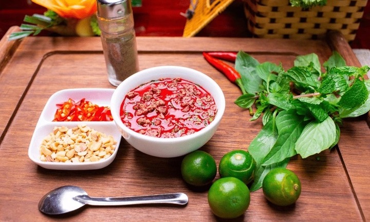 Tiết canh hấp tái có diệt được ký sinh trùng?