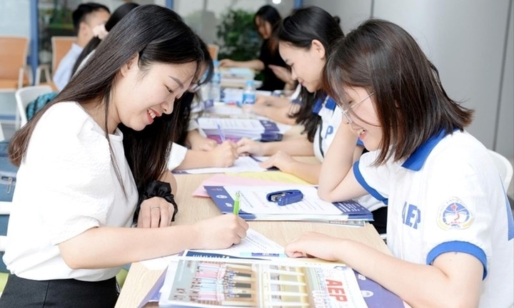 Nhiều trường nói không với xét tuyển đại học bằng học bạ THPT: Nên duy trì hay bỏ?