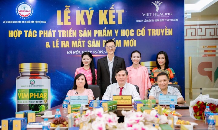 Viet Healing hợp tác với Viện Nghiên cứu các bài thuốc Dân tộc Việt Nam: Lan tỏa giá trị Y học cổ truyền
