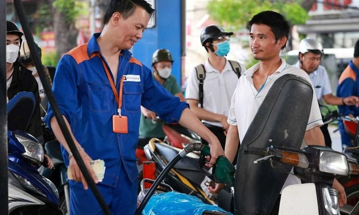 Giá xăng trong nước giảm từ 15h hôm nay (25/9)