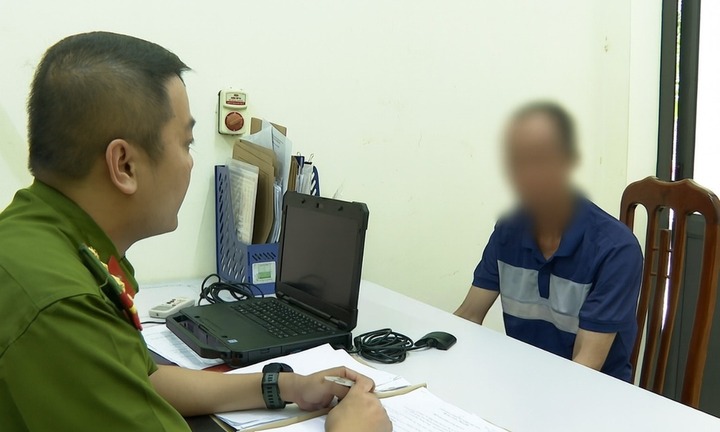 Khởi tố người đàn ông bạo hành con đẻ ở Hưng Yên