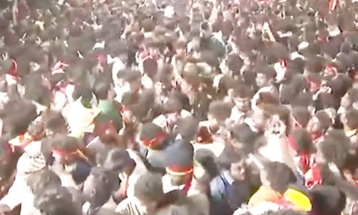 Clip: Cảnh tượng kinh hoàng tại thảm kịch giẫm đạp khiến 39 người tử vong thương tâm tại Ấn Độ