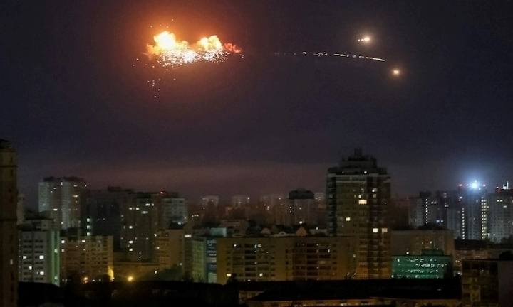 Ukraine lại tấn công xuyên đêm bằng loạt UAV,  Bộ Quốc phòng Nga lên tiếng