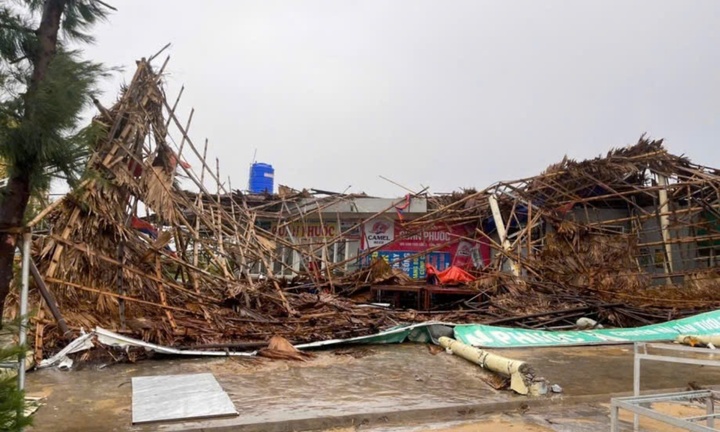 Quảng Ninh hỗ trợ khẩn cấp 10 tỷ đồng giúp 4 tỉnh miền Trung khắc phục bão lũ