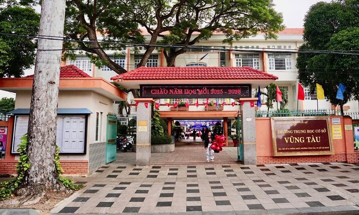 Vụ 1.400 học sinh phải sơ tán khẩn cấp ở TP.HCM: Xác định nguyên nhân ban đầu