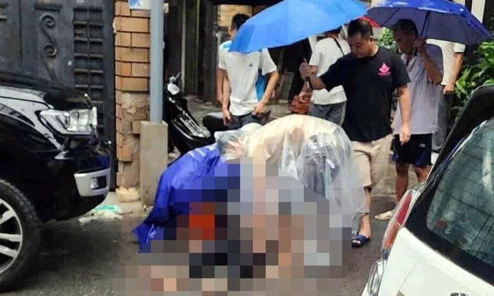 Vụ người đàn ông tử vong trên đường phố Hà Nội: Vợ ngã quỵ khi nghe tin dữ