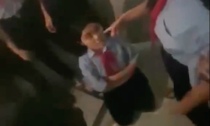 Vụ nữ sinh lớp 8 bị hành hung, bắt quỳ gối trong nhà vệ sinh của trường ở Huế: Chủ tịch UBND phường nói gì?