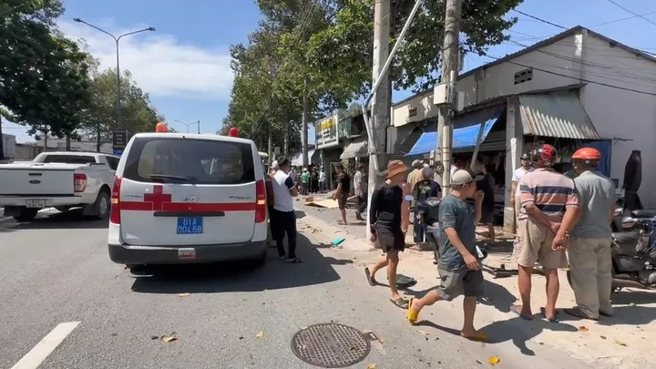 Hiện trường vụ taxi công nghệ chạy ngược chiều, tông tử vong người đàn ông ở TP.HCM