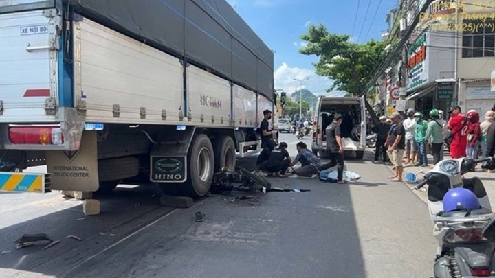 Tin tức tai nạn giao thông mới nhất ngày 8/10: Cụ ông 81 tuổi tử vong sau va chạm với xe tải