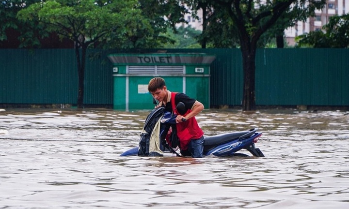 Hà Nội vẫn còn 12 điểm ngập úng trong sáng nay (8/10)
