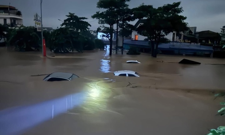 Diễn biến lũ ở Thái Nguyên phức tạp,  tiềm ẩn những nguy cơ đe dọa an toàn tính mạng