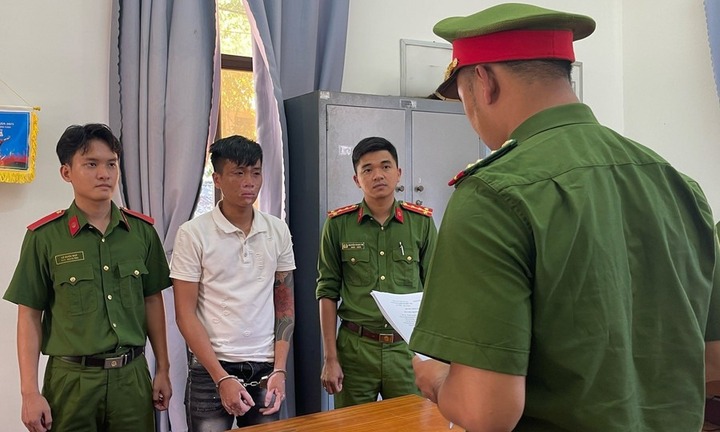 Khởi tố thanh niên gây án chỉ vì nghĩ mình bị “nhìn đểu”