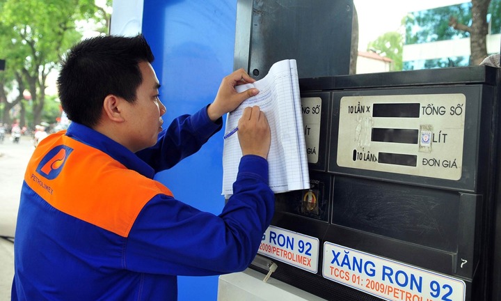 Giá xăng dầu trong nước đồng loạt giảm từ 15h hôm nay (9/10)