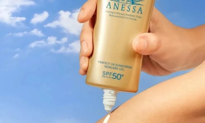 Danh sách 8 loại kem chống nắng Anessa, Skin Aqua bị thu hồi số công bố