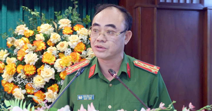 Chung tay hỗ trợ người dân vùng lũ lụt trên ứng dụng VNeID