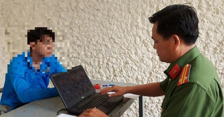 Vào tiệm vàng giật 63 triệu đồng, thanh niên 17 tuổi bị bắt