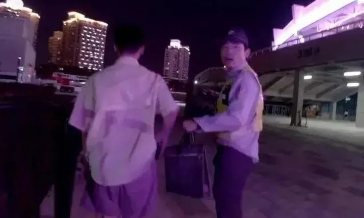 Bắt giữ kẻ đầu cơ vé concert 