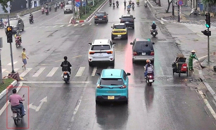 Camera AI ở một ngã tư Hà Nội phát hiện hơn 400 trường hợp vi phạm giao thông trong 24 giờ