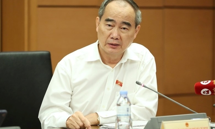 Đề xuất tăng tuổi nghỉ hưu, chuyển từ lương tối thiểu sang lương đủ nuôi 2 con