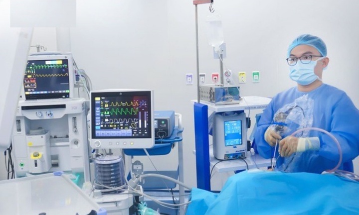 Tin tức đời sống 15/10: Gãy xương mũi sau cú vung vợt pickleball của đồng đội