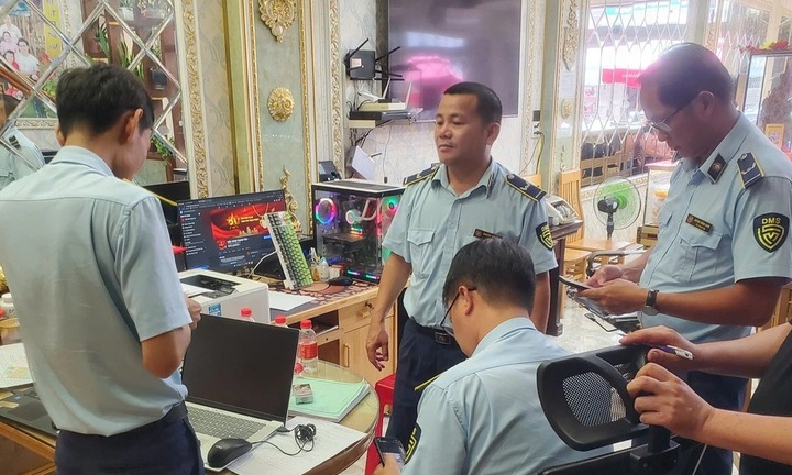 Xử phạt tiệm vàng ở Gia Lai bày bán sản phẩm giả nhãn hiệu Chanel